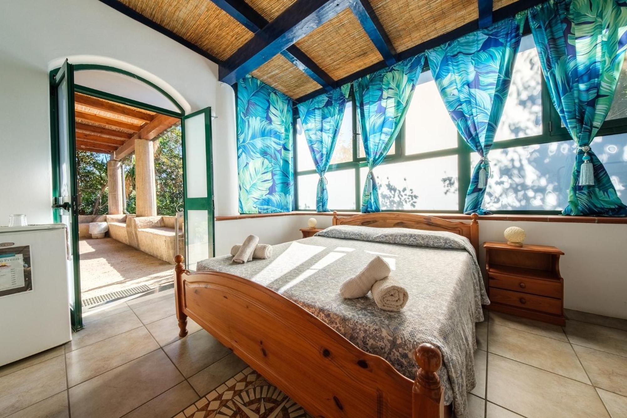B&B Il Giardino Segreto سترومبولي المظهر الخارجي الصورة