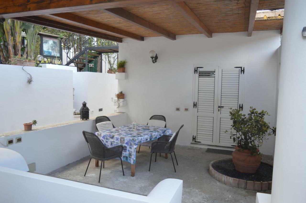 B&B Il Giardino Segreto سترومبولي المظهر الخارجي الصورة